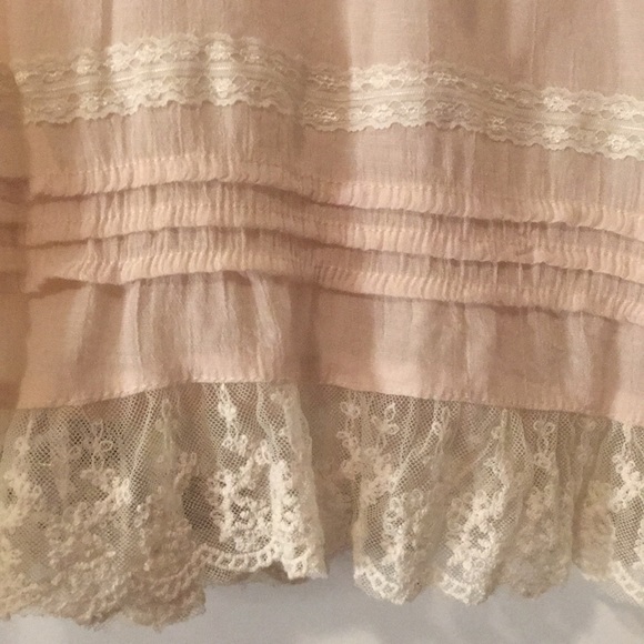 Cottagecore Ruffles and Lace Top - Picture 5 of 9